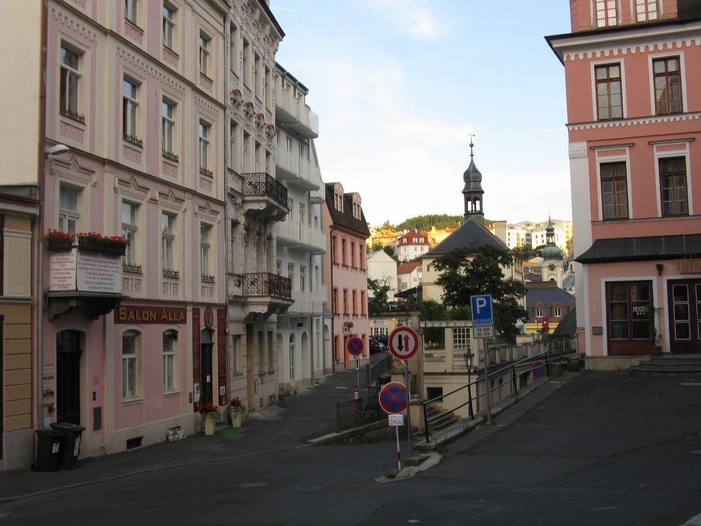 Hotel Asila Karlovy Vary Exterior foto